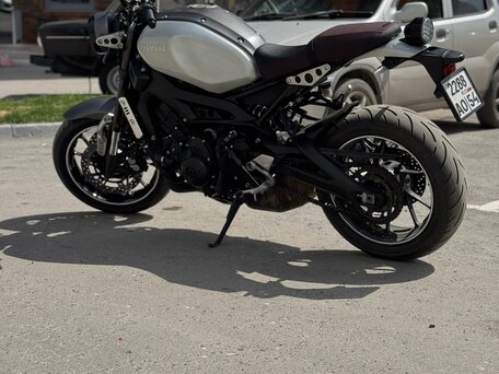 2020 Yamaha XSR900, серебристый, 710000 рублей, вид 2