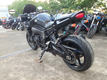 2012 Yamaha FZ1, чёрный, 700000 рублей, вид 4