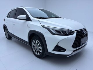 2023 Toyota Yaris L X XP150 Рестайлинг, белый, 960000 рублей, вид 3