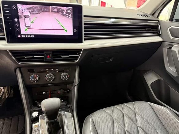 2023 Volkswagen Tiguan II Рестайлинг, белый, 2450000 рублей - вид 13