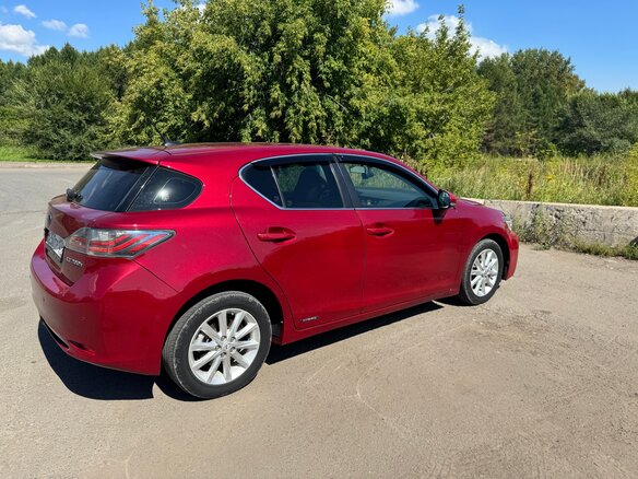 2011 Lexus CT 200h I, красный, 1700000 рублей - вид 5
