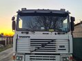 1990 Volvo F-Series, белый, 1150000 рублей - вид 1