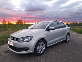 2014 Volkswagen Polo V, серый, 825000 рублей, вид 2