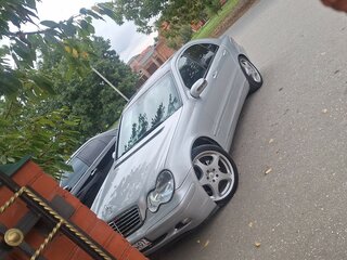 2000 Mercedes-Benz C-Класс 200 II (W203), серебристый, 430000 рублей, вид 1