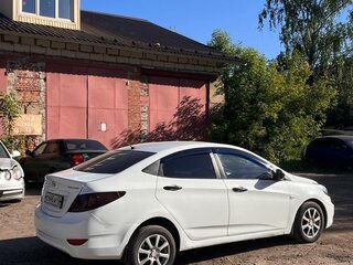 2013 Hyundai Solaris I, белый, 490000 рублей, вид 4
