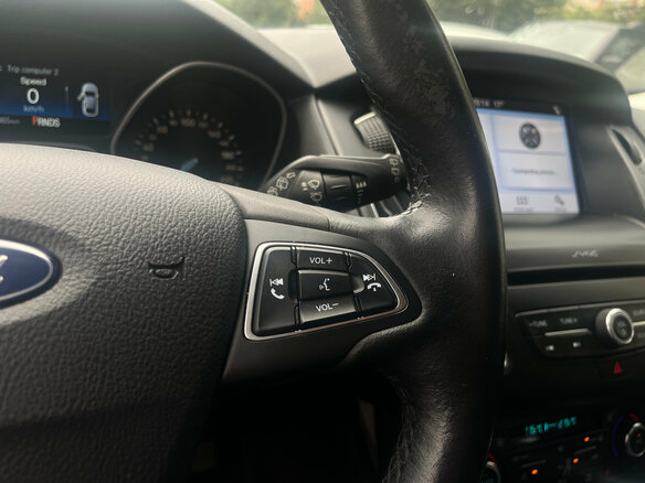 2018 Ford Focus III Рестайлинг, серый - вид 12