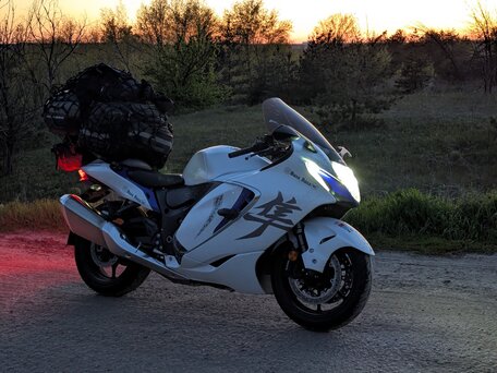 2023 Suzuki GSX 1300 R Hayabusa, белый, 1700000 рублей, вид 3