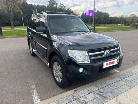2008 Mitsubishi Pajero IV, зелёный, 1550000 рублей, вид 4