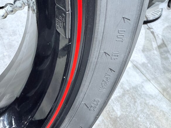 2018 Triumph Speed Triple, чёрный, 999000 рублей - вид 36