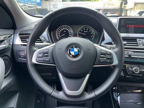 2021 BMW X2 sDrive20i I (F39), синий, 1600000 рублей - вид 8