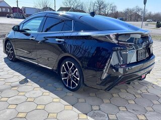 2019 Toyota Prius IV Рестайлинг (XW50), чёрный, 2450000 рублей, вид 1