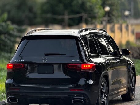 2023 Mercedes-Benz GLB 200 d I (X247), чёрный, 3400000 рублей, вид 4