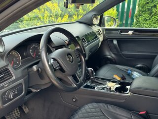 2010 Volkswagen Touareg II, чёрный, 1600000 рублей, вид 4
