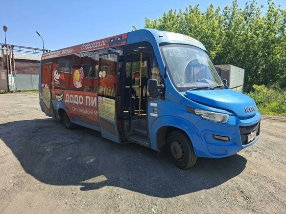 2015 Iveco Daily, голубой, 1200000 рублей - вид 2