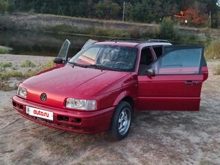 1990 Volkswagen Passat B3, красный, 450000 рублей, вид 1