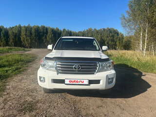 2013 Toyota Land Cruiser 200 Series Рестайлинг 1, белый, 4250000 рублей, вид 1