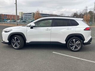 2023 Toyota Corolla Cross I, белый, 1786000 рублей, вид 5