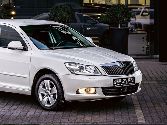 2012 Skoda Octavia II (A5) Рестайлинг, белый, 895000 рублей - вид 6