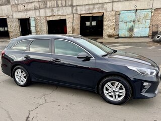2019 Kia Ceed III, чёрный, 1800000 рублей, вид 5