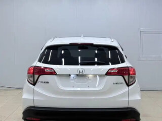 2022 Honda Vezel I Рестайлинг, белый, 1450555 рублей, вид 4