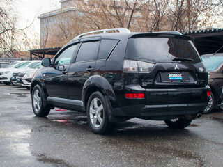 2008 Mitsubishi Outlander II, чёрный, 769000 рублей, вид 3