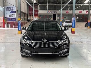 2023 Skoda Superb III Рестайлинг, чёрный, 1817009 рублей, вид 2