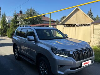 2019 Toyota Land Cruiser Prado 150 Series Рестайлинг 2, серебристый, 4850000 рублей, вид 3