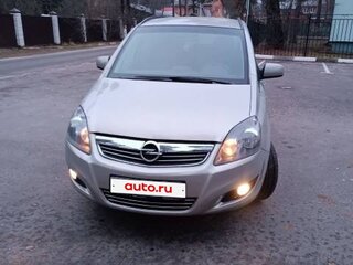 2011 Opel Zafira B Рестайлинг, бежевый, 700000 рублей, вид 1