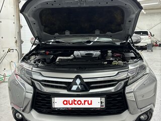 2017 Mitsubishi Pajero Sport III, серебристый, 3400000 рублей, вид 2