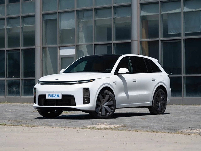 Открыть фотографии: Li Auto (Lixiang) L6 II