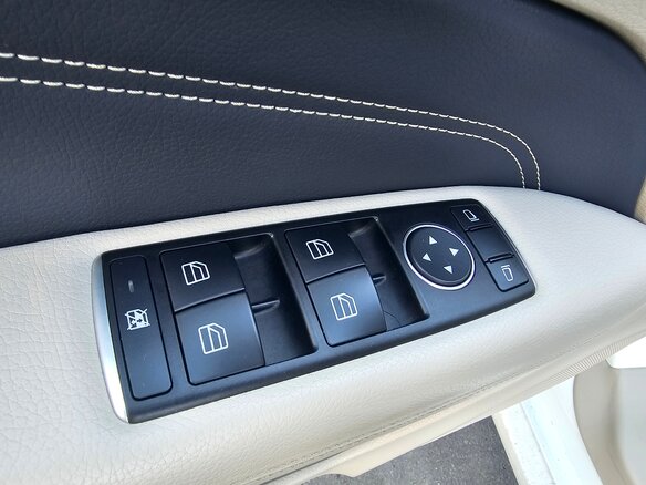2015 Mercedes-Benz E-Класс 200 IV (W212, S212, C207) Рестайлинг, белый, 2000000 рублей - вид 21