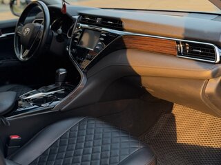 2021 Toyota Camry VIII (XV70), чёрный, 2350000 рублей, вид 4