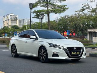 2022 Nissan Altima VI (L34), белый, 1725000 рублей, вид 3
