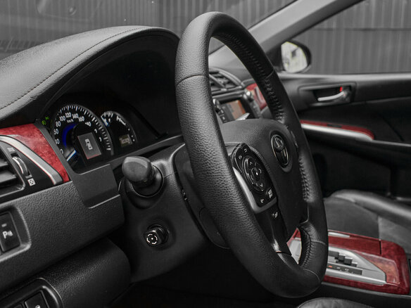 2013 Toyota Camry VII (XV50), чёрный, 1720000 рублей - вид 10