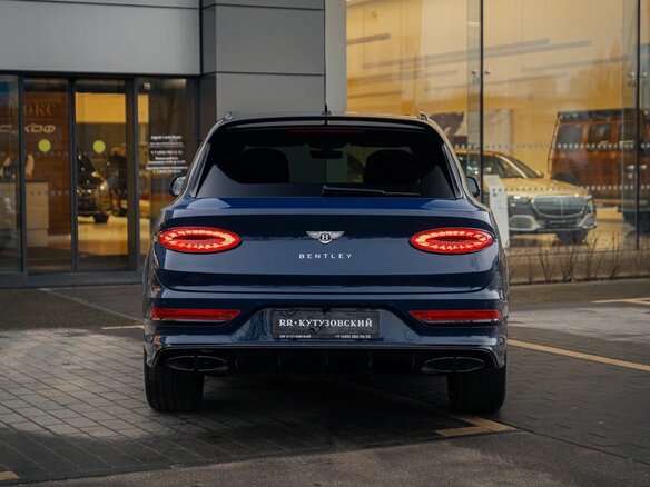 2025 Bentley Bentayga EWB I Рестайлинг, синий, 45000000 рублей - вид 2