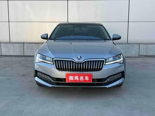 2023 Skoda Superb III Рестайлинг, серый, 2432000 рублей, вид 5