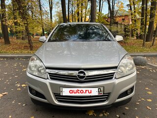 2011 Opel Astra H Рестайлинг, серебристый, 550000 рублей, вид 3