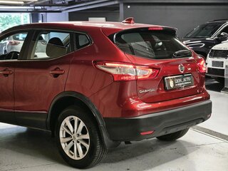 2017 Nissan Qashqai II, красный, 1599000 рублей, вид 5