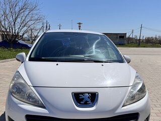 2010 Peugeot 207 I Рестайлинг, белый, 610000 рублей, вид 2