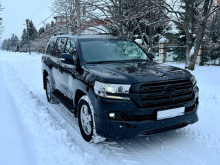 2017 Toyota Land Cruiser 200 Series Рестайлинг 2, чёрный, 9999000 рублей, вид 4