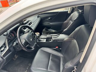 2019 Lexus ES 200 VII, белый, 2650000 рублей, вид 5