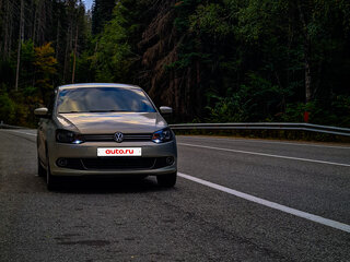 2010 Volkswagen Polo V, серебристый, 500000 рублей, вид 4