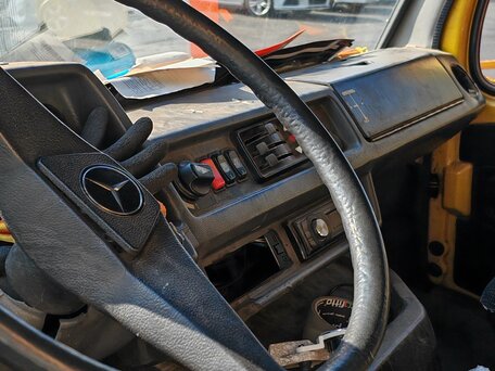 1995 Mercedes-Benz T1, жёлтый, 520000 рублей, вид 5
