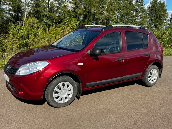 2012 Renault Sandero I, красный - вид 1