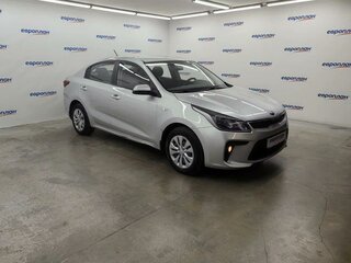 2017 Kia Rio IV, серебристый, 1094000 рублей, вид 2