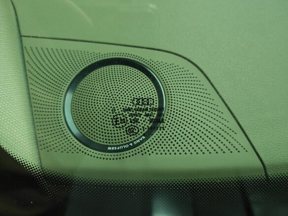 2008 Audi A4 IV (B8), красный, 900000 рублей - вид 19