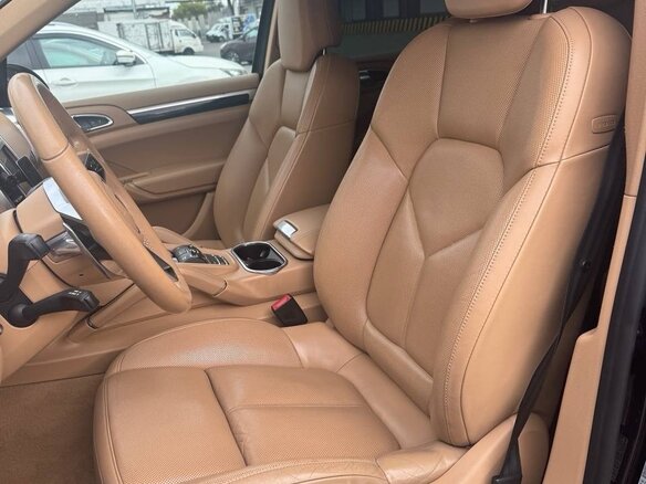 2014 Porsche Cayenne Diesel II Рестайлинг (958), коричневый, 4000000 рублей - вид 5