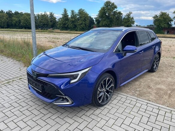 2024 Toyota Corolla XII (E210) Рестайлинг, синий, 4390000 рублей - вид 1