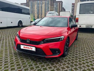 2021 Honda Civic XI, красный, 2350000 рублей, вид 3