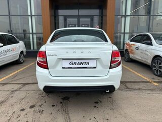 2026 Lada (ВАЗ) Granta I Рестайлинг, белый, 1063000 рублей, вид 4